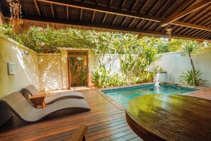 Luxury Villa, 1 Bedroom | Minibar, in-room safe, desk, iron/ironing board
