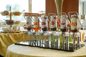 Free daily buffet breakfast - Rèmin Plaza Hotel (Rimini)