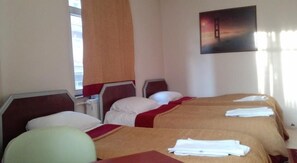 Twin Room | Free WiFi