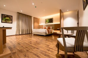 Premier Room | Minibar, iron/ironing board, free WiFi, bed sheets - Kyriad Hotel Gulbarga (Gulbarga)
