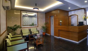 ฝ่ายต้อนรับ