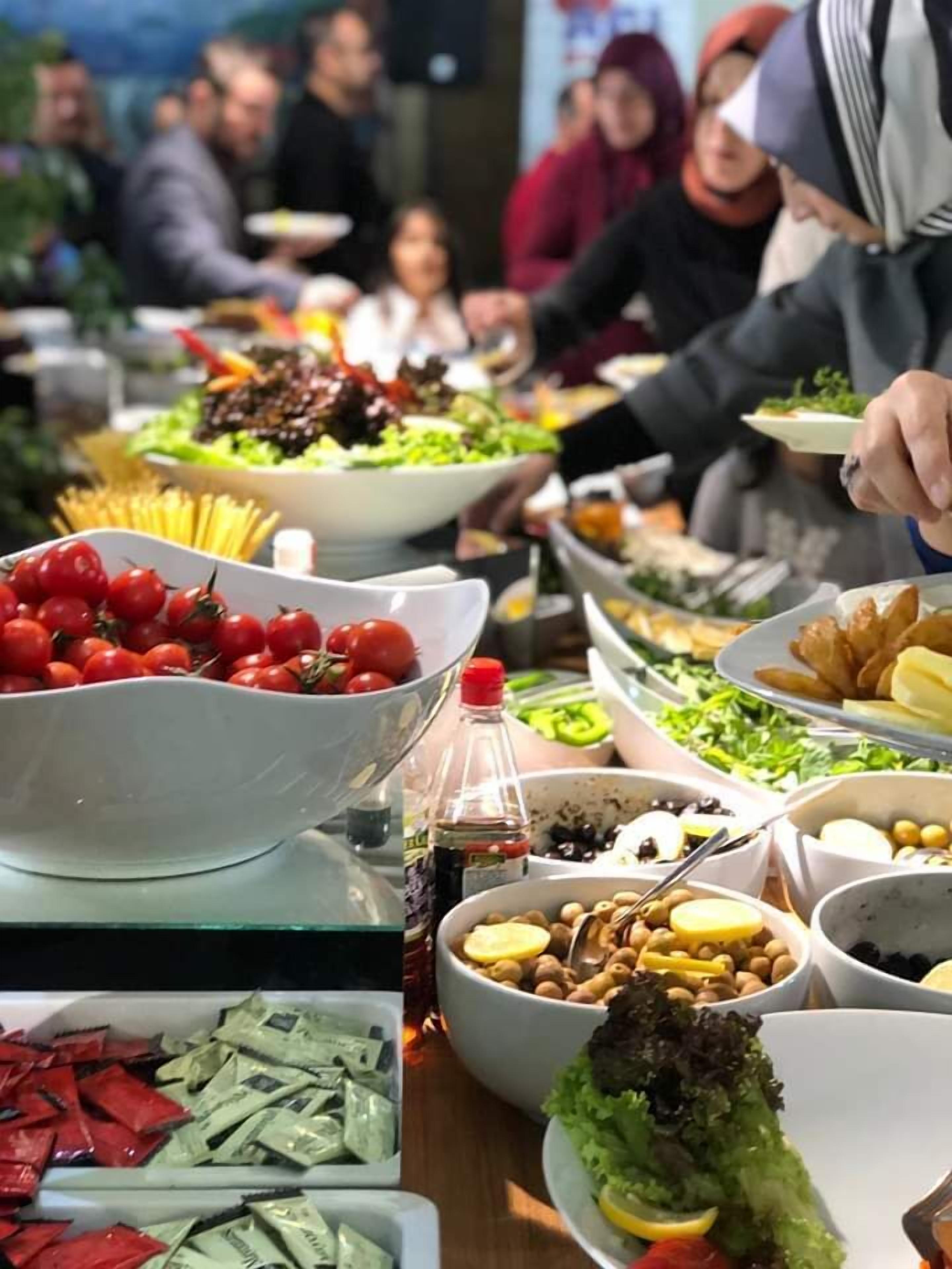 daily buffet breakfast (try 500 per person)