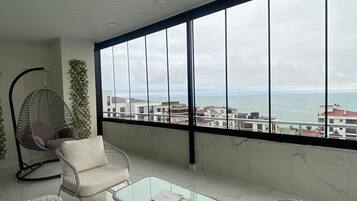 Suite estudio Elite, 1 habitación, cocineta, vista al mar | Servicios de la habitación