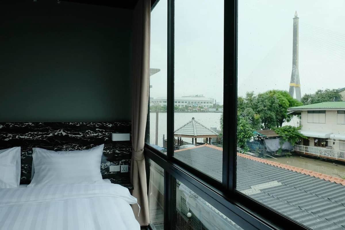 Standard Double Room with River View  | WiFi (free)