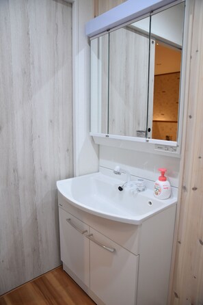 Villa | Bathroom
