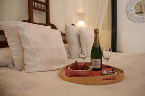 Superior Room (Fico D'India) | Minibar, desk, free WiFi, bed sheets