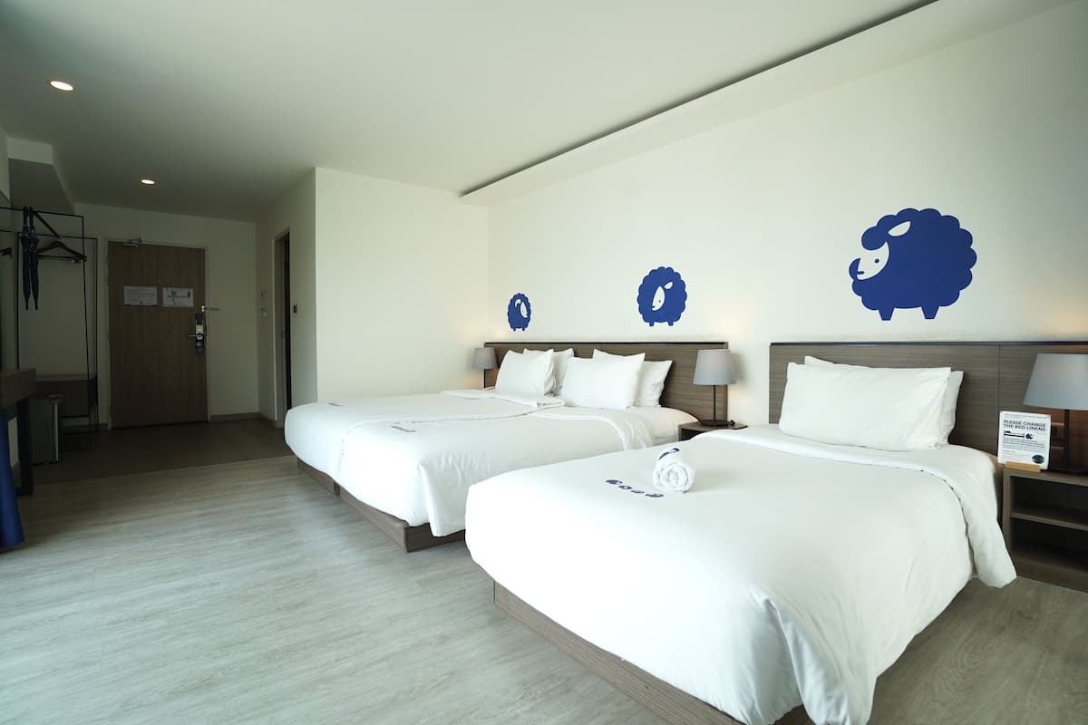 Koko Family King | Desk, free WiFi, bed sheets