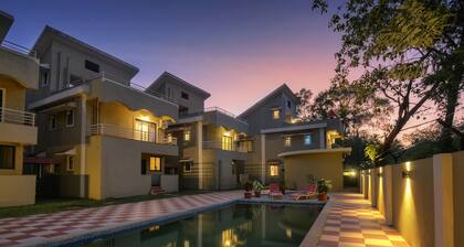 TreeHouse Blue Hotel & Villas