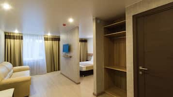 Studio | Olohuone | Taulutelevisio