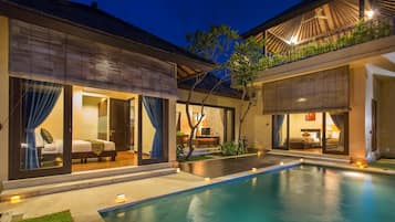 Kolam renang outdoor
