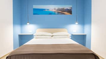 1 bedroom, premium bedding, desk, laptop workspace