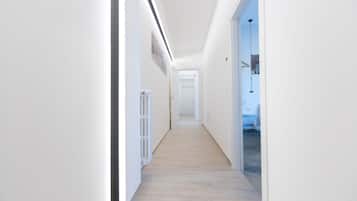 1 bedroom, premium bedding, desk, laptop workspace