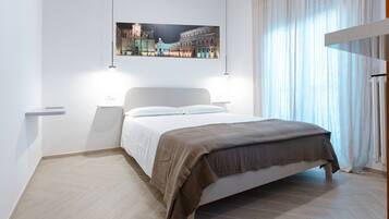 1 habitación, ropa de cama de alta calidad y escritorio