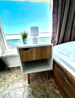 Minibar, desk, iron/ironing board, free cots/infant beds - Sunny Varshava Hotel (Golden Sands)