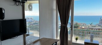 Sunny Varshava Hotel