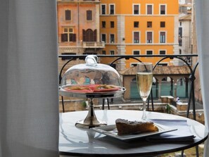 View from room - Maison Torre Argentina (Rome)