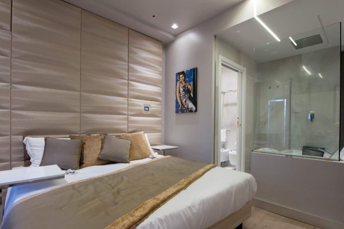 Deluxe-Doppel- oder -Zweibettzimmer