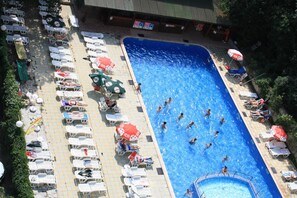 Outdoor pool - Varshava Hotel (Golden Sands)