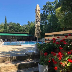 Kolam renang terbuka 