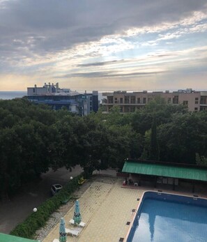 Outdoor pool - Varshava Hotel (Golden Sands)