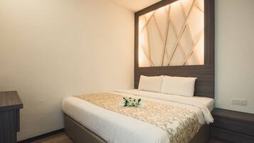 In-room safe, desk, iron/ironing board, free WiFi
