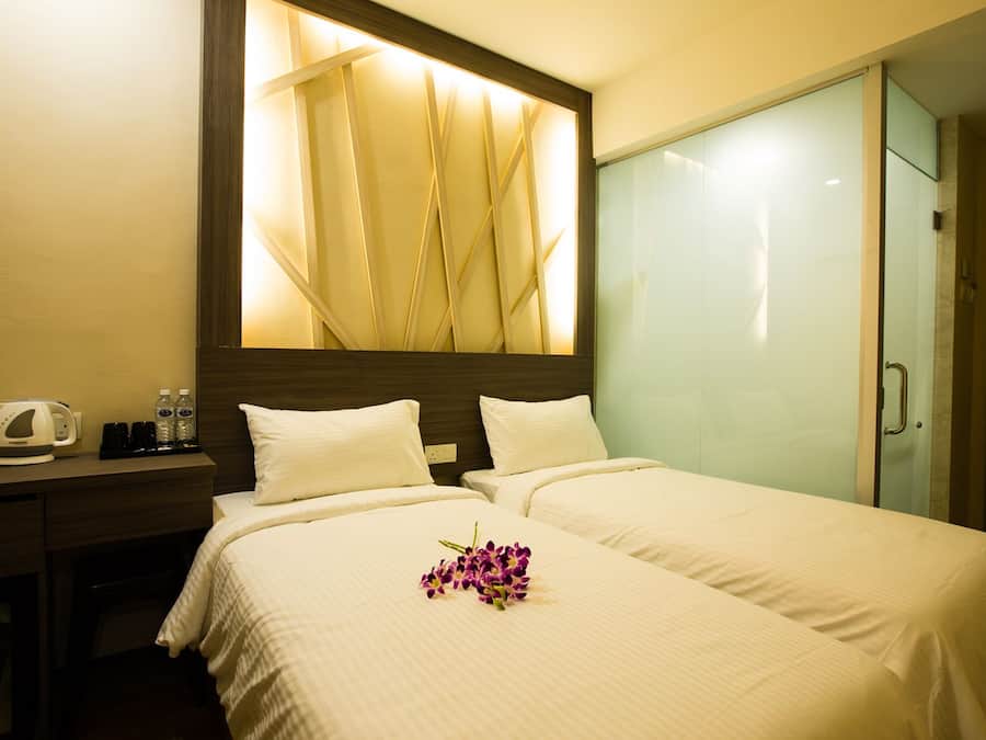 Quarto duplo básico, 2 camas de solteiro | Cofres nos quartos, escrivaninha, ferros/tábuas de passar roupa