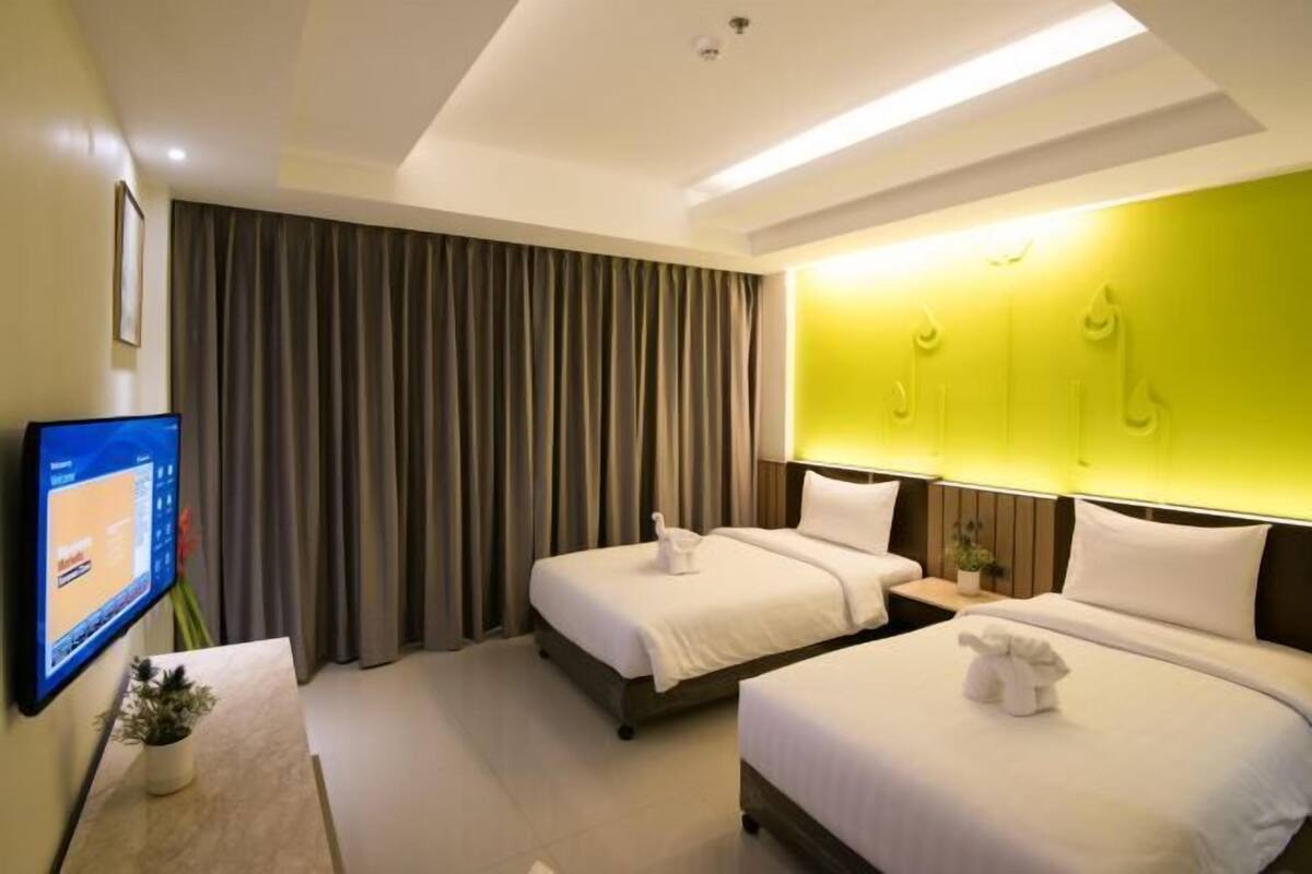 In-room safe, desk, blackout curtains, free WiFi