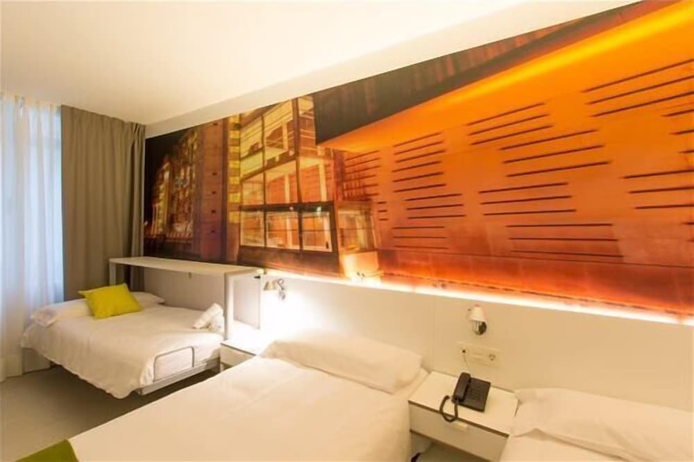 Bilbao City Rooms photo 3