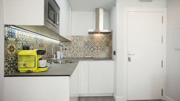 Loft, 1 Double Bed with Sofa bed, Accessible | Private kitchen | Full-sized fridge, microwave, stovetop, espresso maker