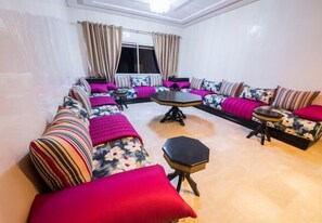 Apartment, 3 Bedrooms | Living room
