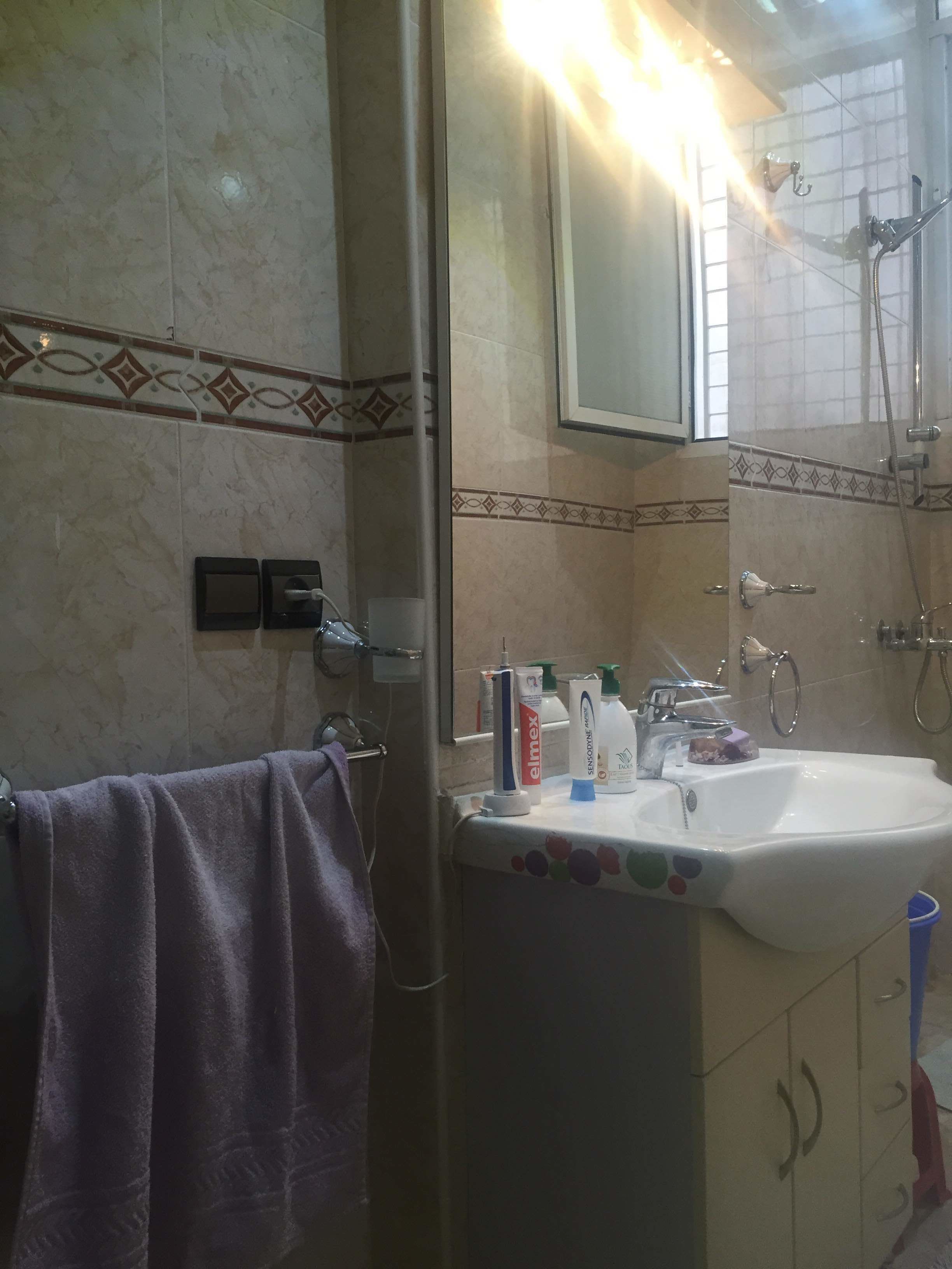Apartment, 2 Bedrooms | Bathroom | Shower, towels