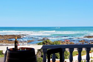 Balcony - Walkerbay Accommodation (Franskraal)