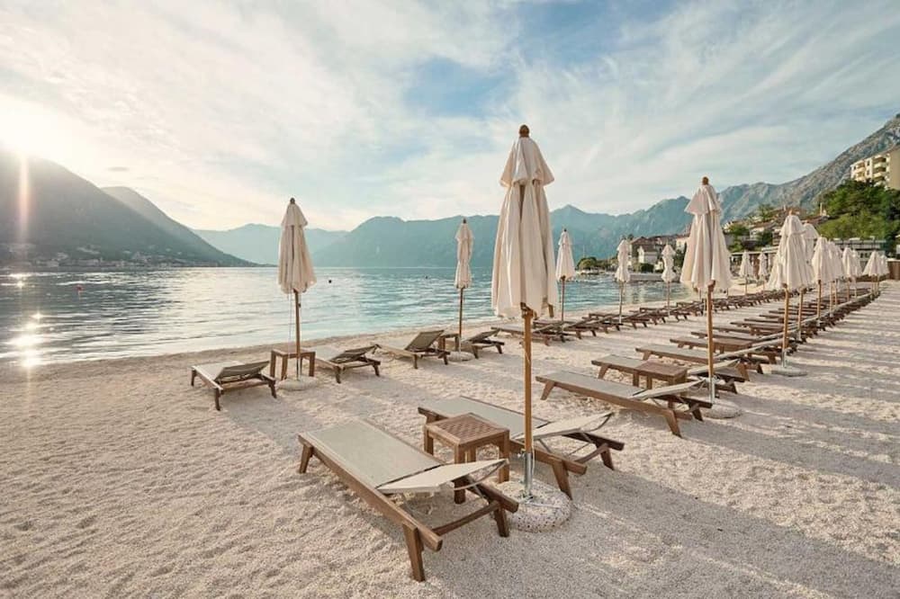 Huma Kotor Bay Hotel and Villas