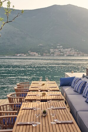 2 restaurants, breakfast, lunch served; local and international cuisine - Huma Kotor Bay Hotel and Villas (Kotor)