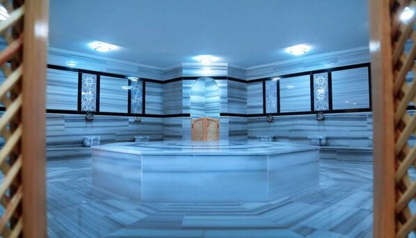 Baño turco/hammam, masajes con piedras calientes, masajes deportivos