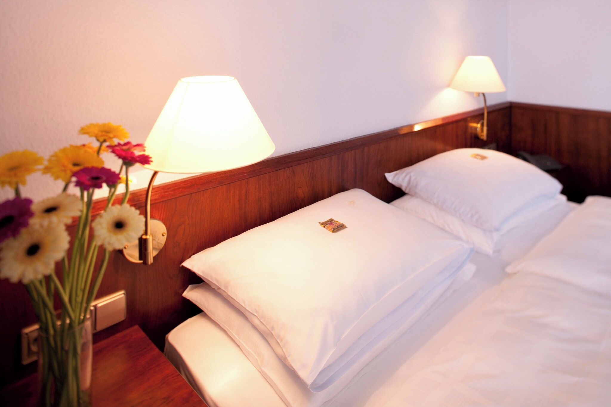 classic double room | desk, laptop workspace, iron/ironing board, free wifi