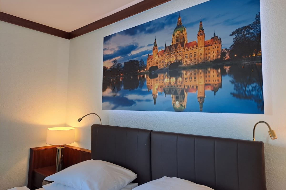 comfort double room | desk, laptop workspace, iron/ironing board, free wifi