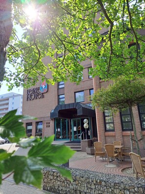 Terrace/patio - Leine Hotel (Pattensen)