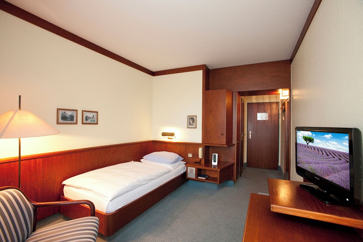 Classic Single Room | 1 bilik tidur, meja, ruang kerja komputer riba, seterika/papan seterika