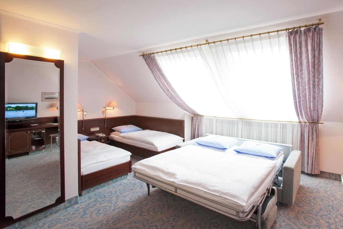 Family Room | 1 bilik tidur, meja, ruang kerja komputer riba, seterika/papan seterika