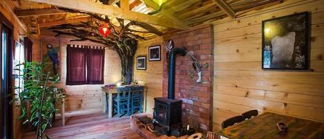 Bar (in der Unterkunft)