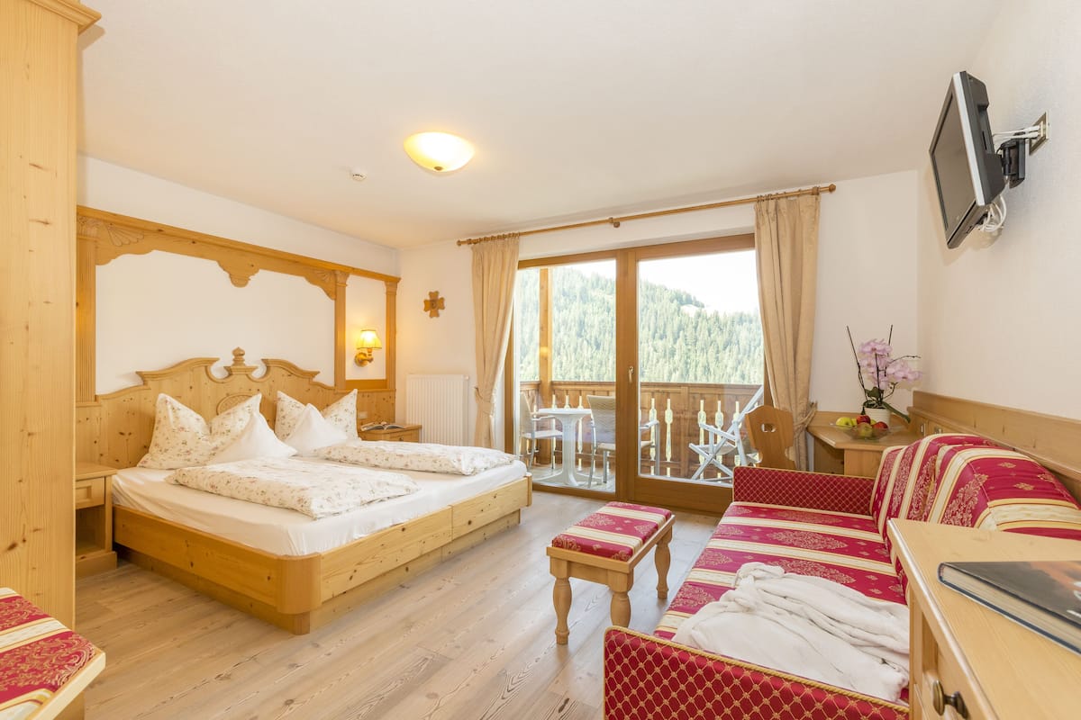 Superior-Doppelzimmer | 1 Schlafzimmer, Allergikerbettwaren, Daunenbettdecken, Zimmersafe