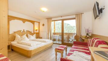 Superior-Doppelzimmer | Allergikerbettwaren, Daunenbettdecken, Zimmersafe