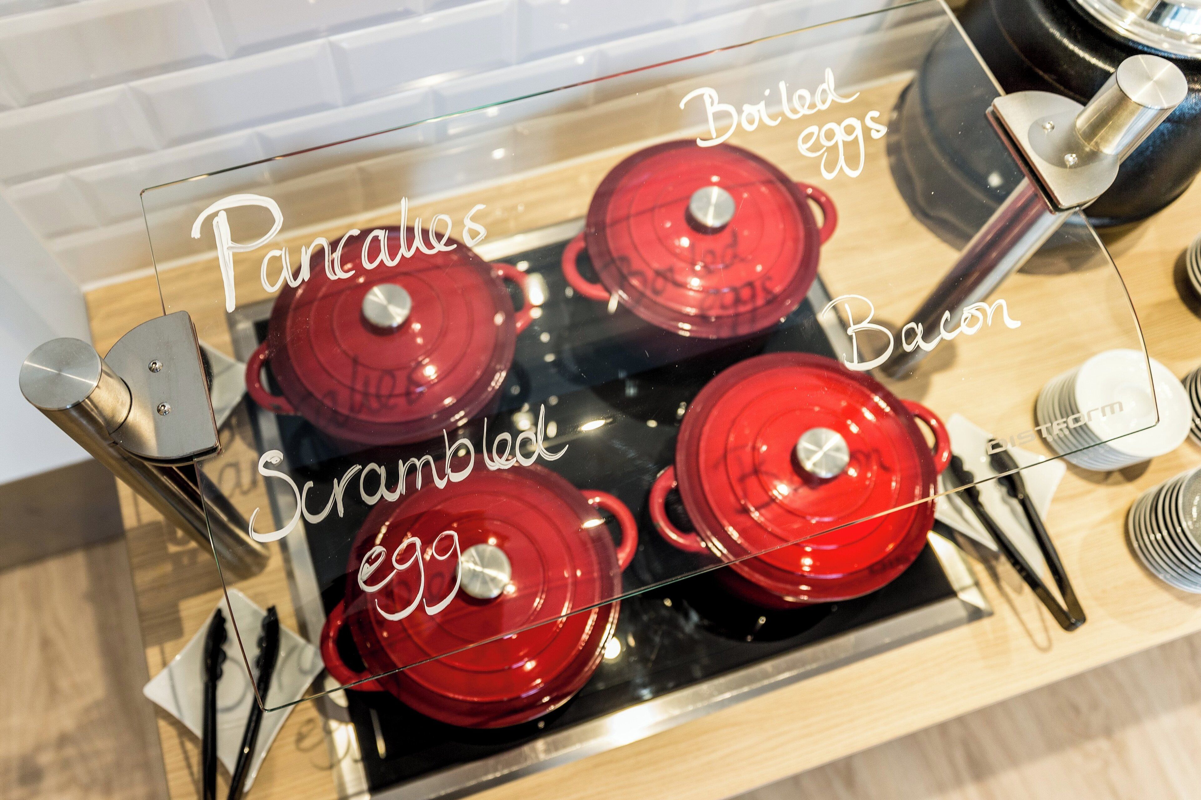 lunch and dinner served