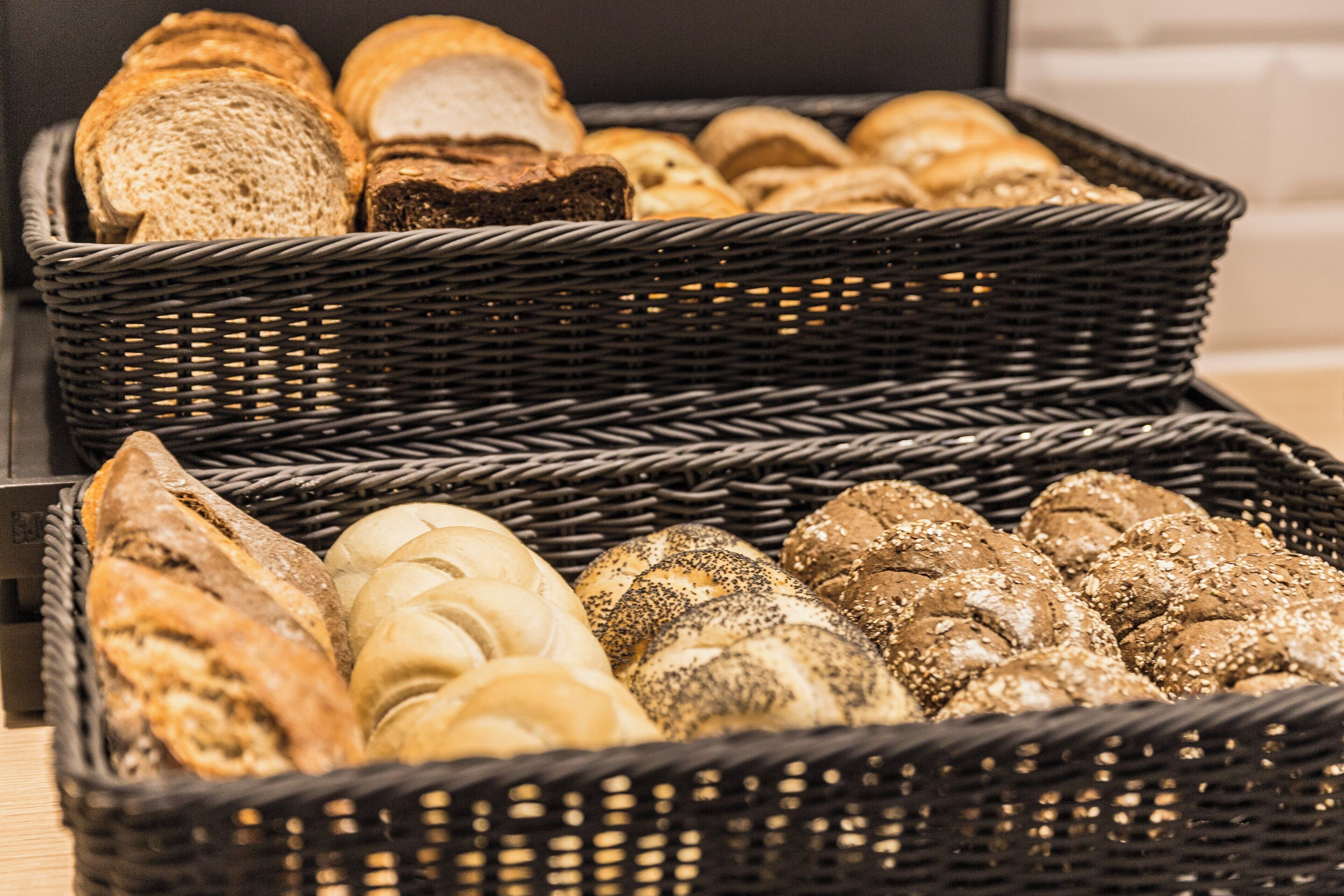 lunch and dinner served