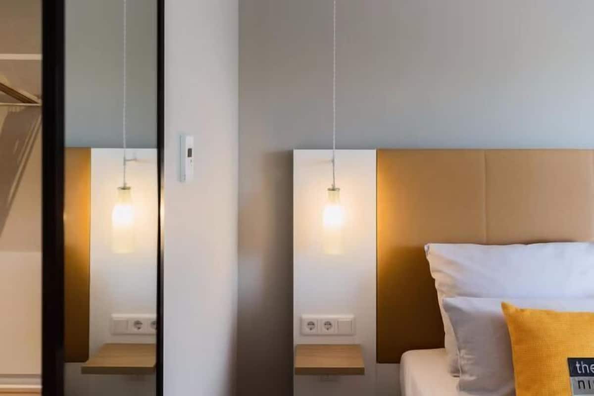 In-room safe, desk, laptop workspace, soundproofing