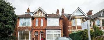 Πρόσοψη καταλύματος