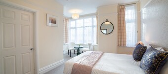 OYO Lonsdale Guest House