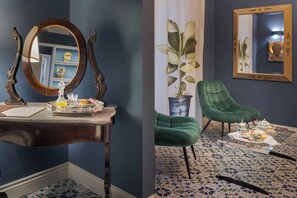 Suite | Con stile personalizzato, una scrivania, insonorizzazione