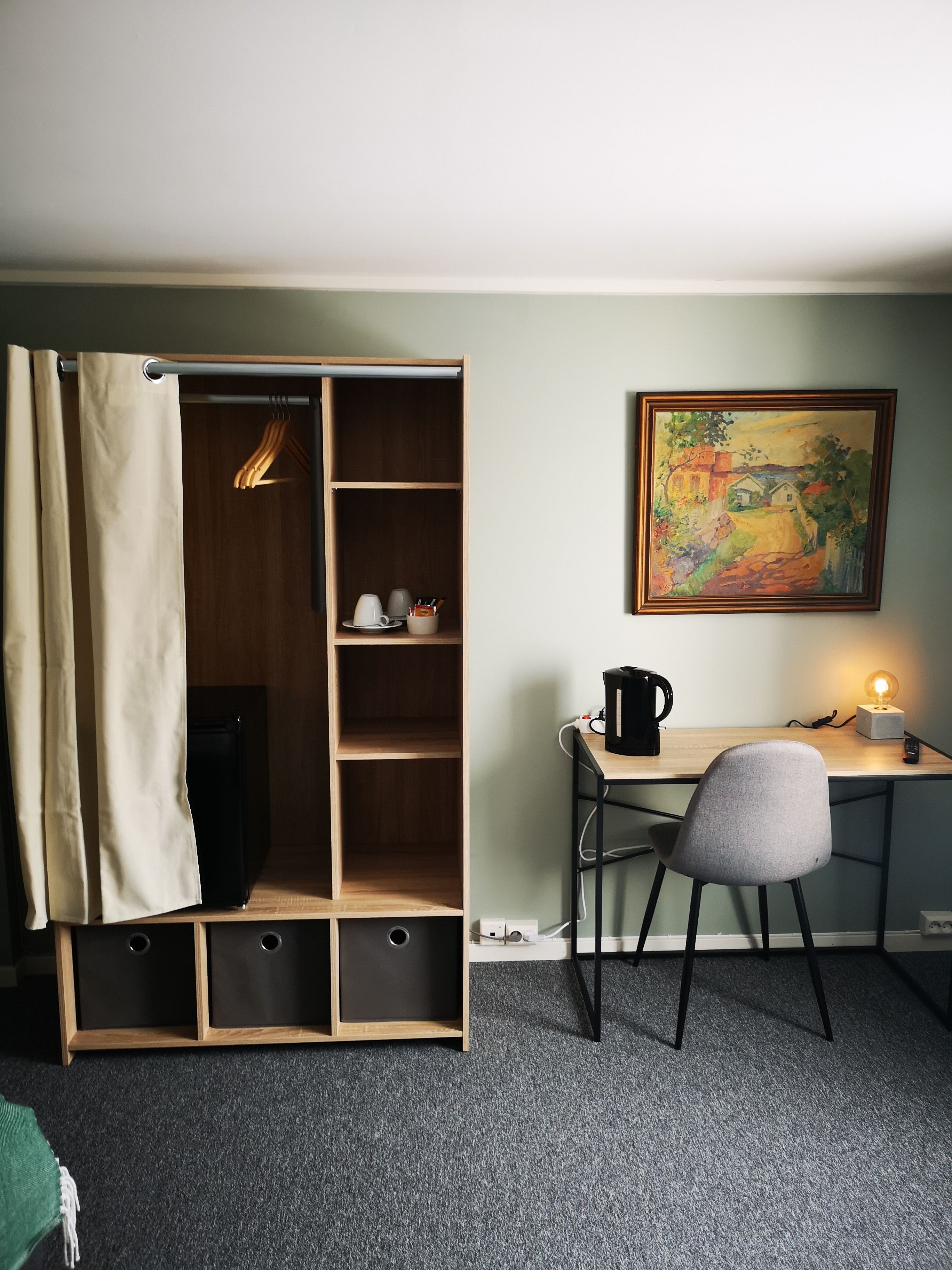 Standard-Doppelzimmer | Hochwertige Bettwaren, Schreibtisch, Verdunkelungsvorhänge